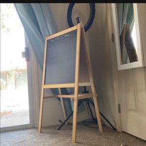 Chalkboard / Dry erase Easel